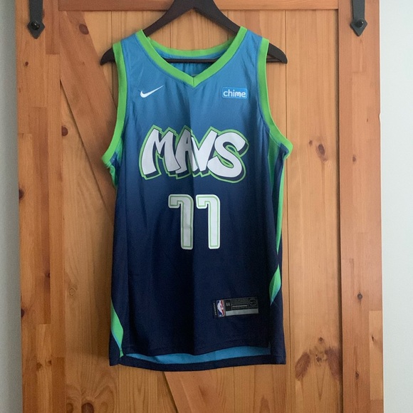 Luka Doncic Mavericks Jersey - Picture 1 of 4